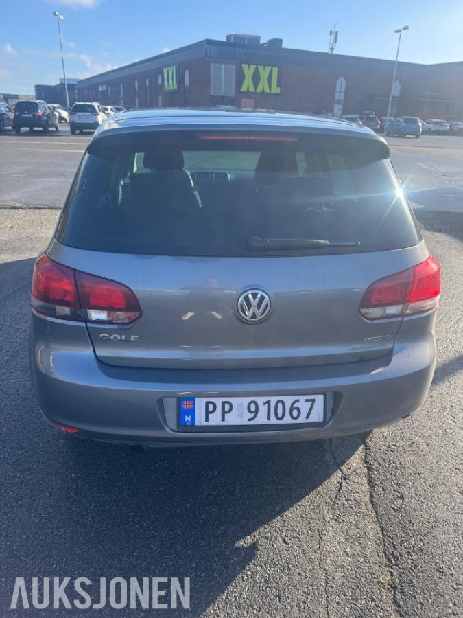 2010 Volkswagen Golf 1.6 105hk manuell eu ok 09.2028