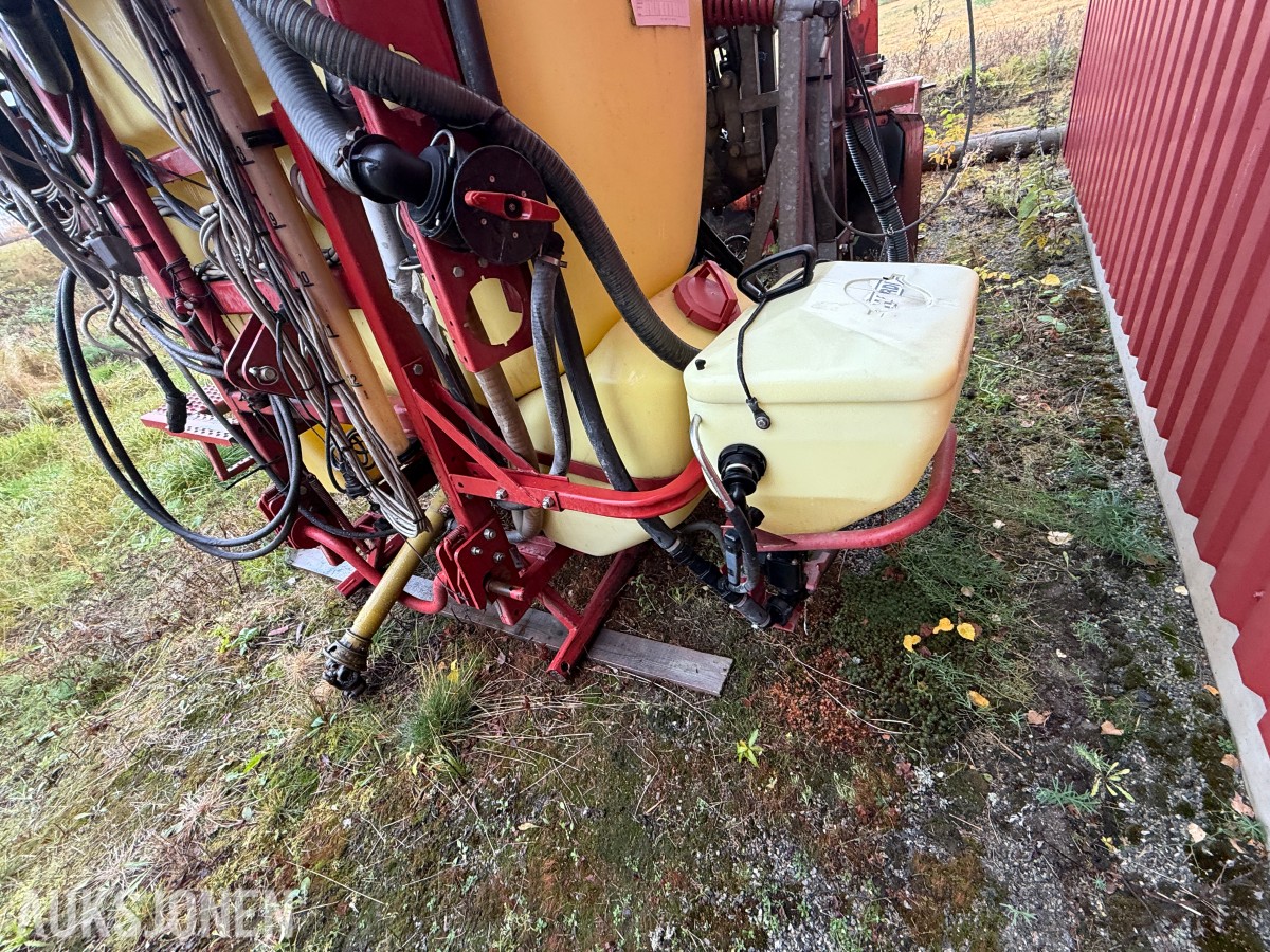1999 Hardi Åkersprøyte - 1200l - 15m sprøytebredde