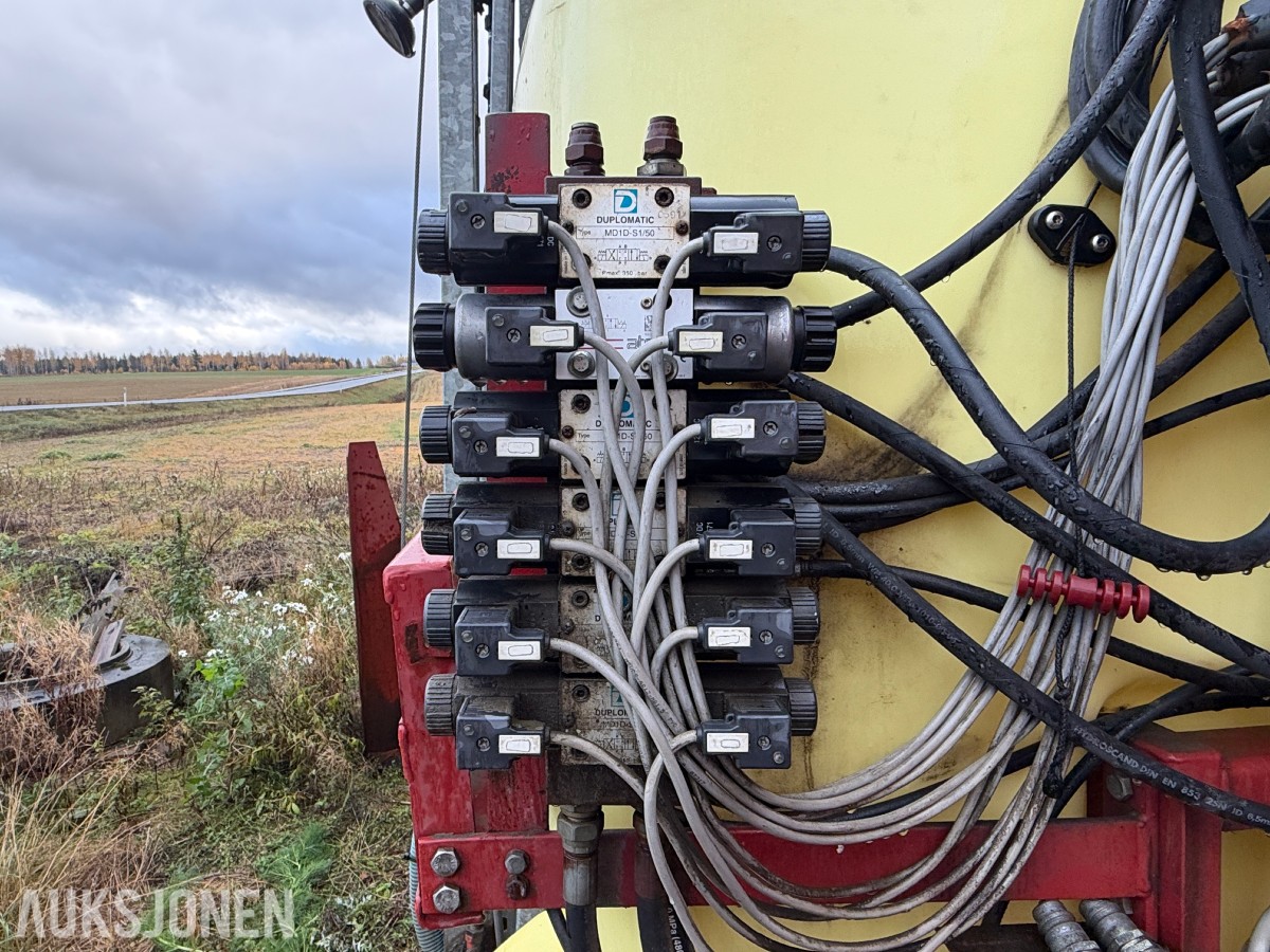 1999 Hardi Åkersprøyte - 1200l - 15m sprøytebredde