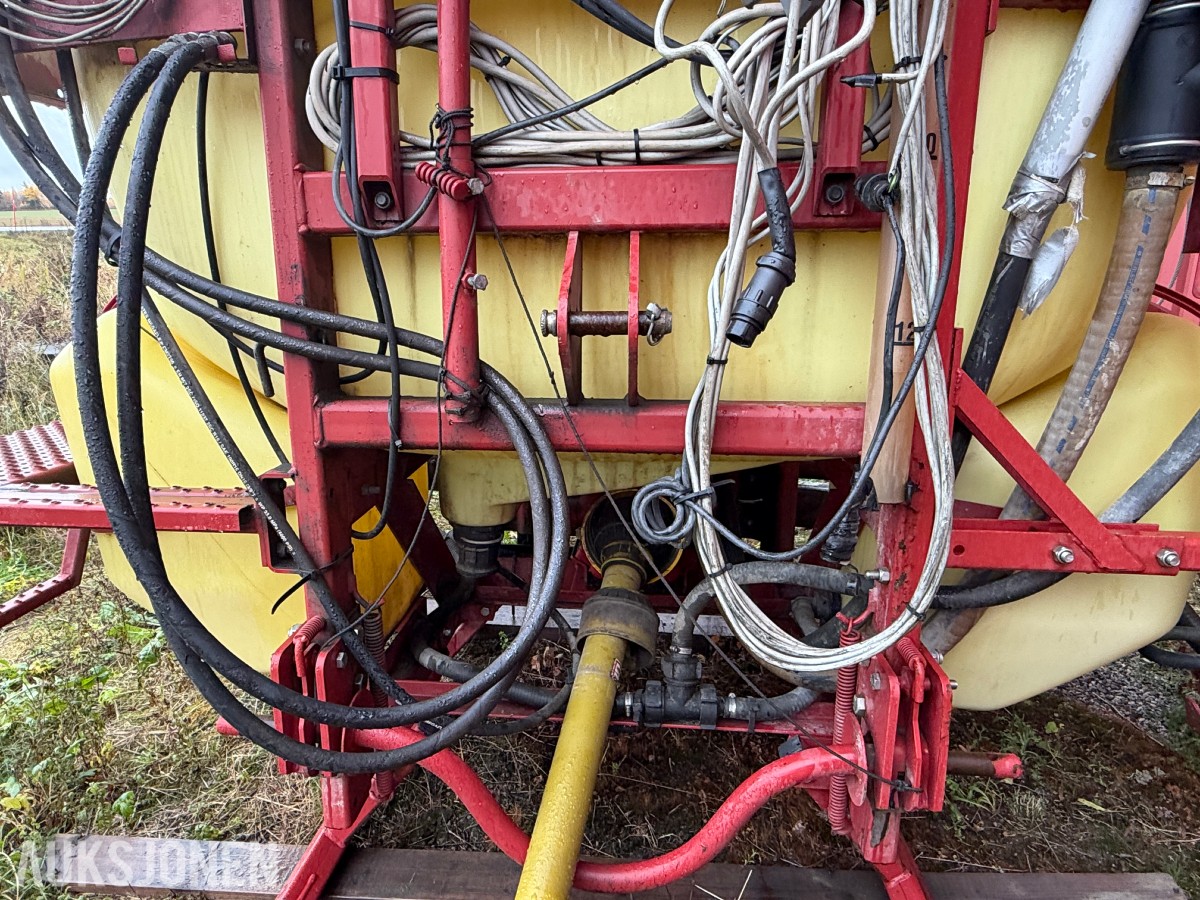 1999 Hardi Åkersprøyte - 1200l - 15m sprøytebredde