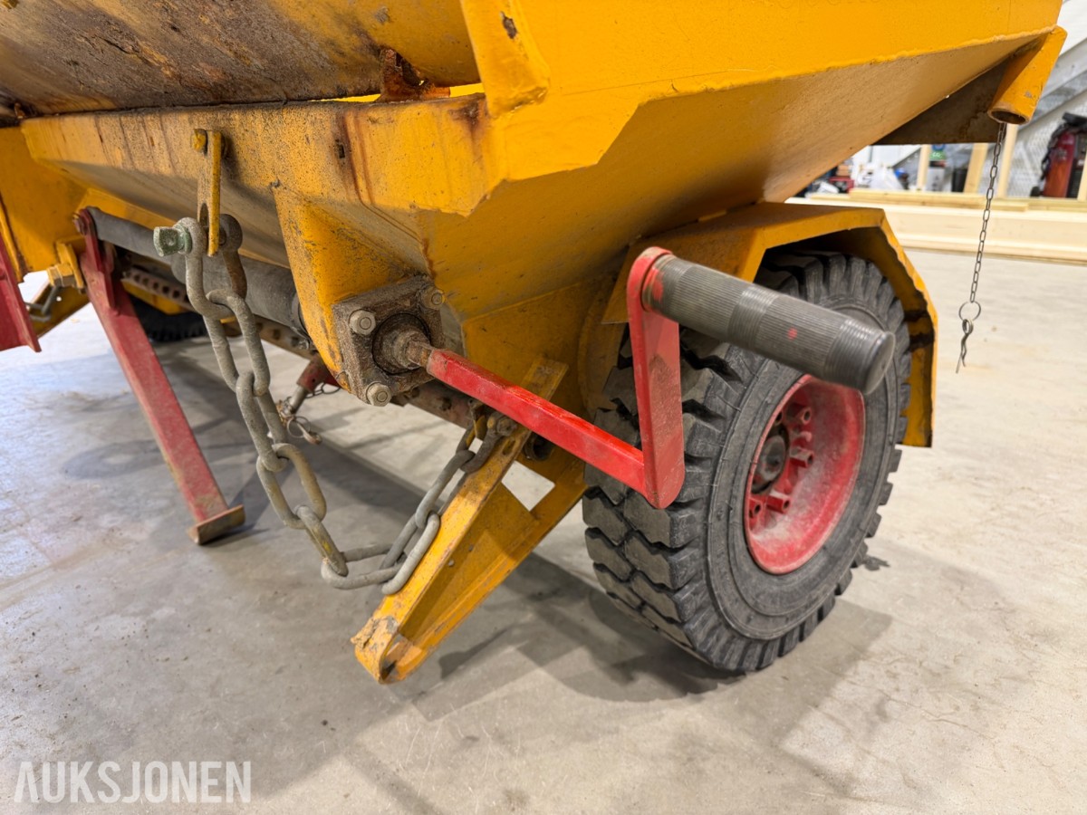 2007 Epoke TMK 10-275 strøkasse, 1,1 m³