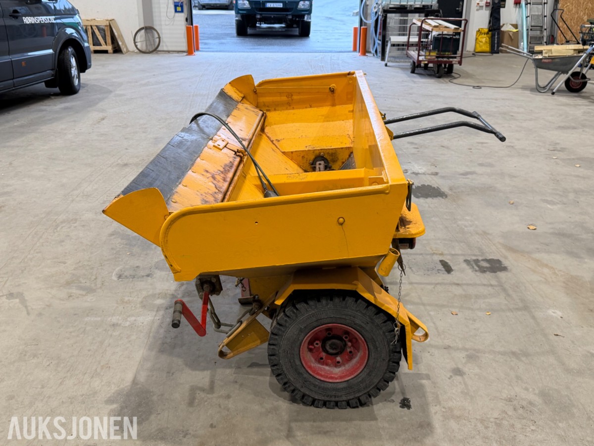 2007 Epoke TMK 10-275 strøkasse, 1,1 m³