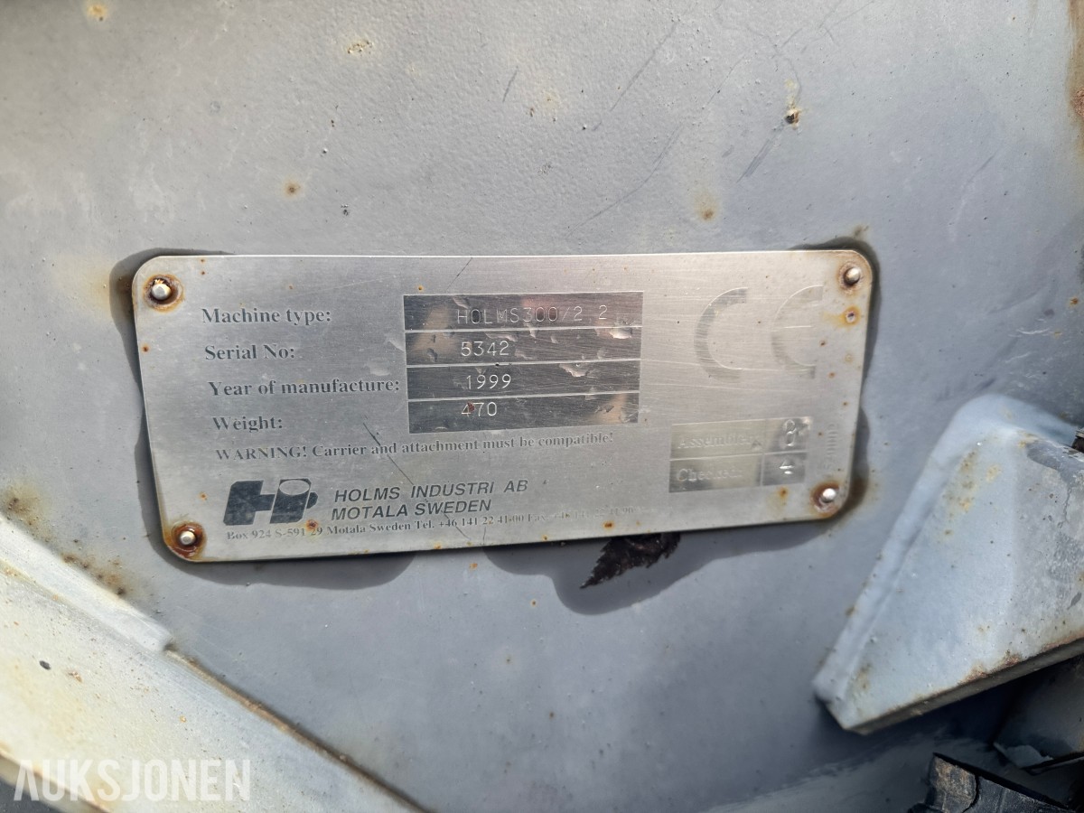 Holms 300-2.2 feiemaskin med vanntank og sidekost