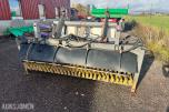 Holms 300-2.2 feiemaskin med vanntank og sidekost