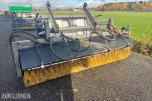 Holms 300-2.5-4000 feiekost med vanntank, ekstra børster og frontbørster
