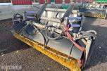 Holms 300-2.5-4000 feiekost med vanntank, ekstra børster og frontbørster