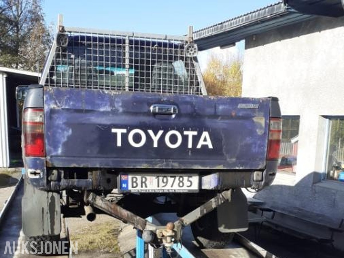 2005 Toyota HiLux 2.5 Diesel 102HK 4X4 Hengerfeste S+V DEKK 