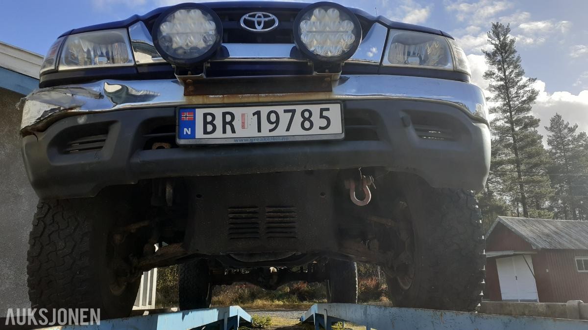 2005 Toyota HiLux 2.5 Diesel 102HK 4X4 Hengerfeste S+V DEKK 