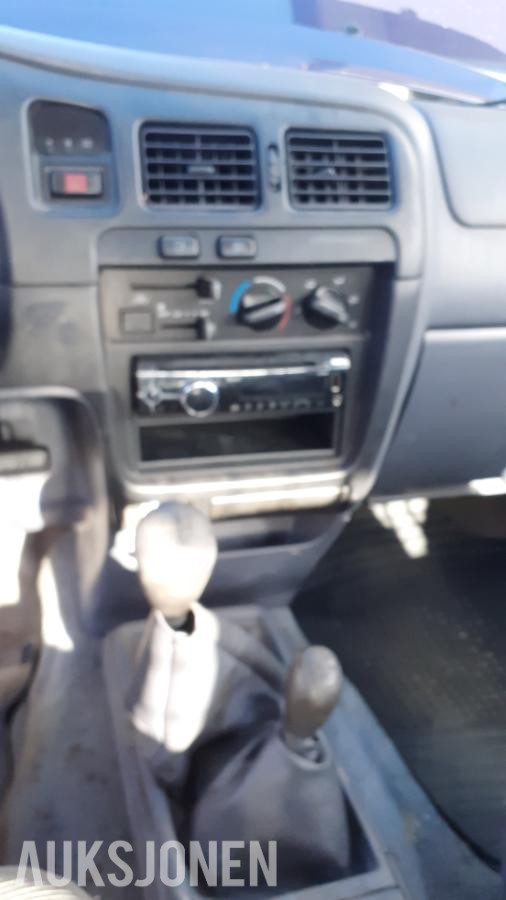 2005 Toyota HiLux 2.5 Diesel 102HK 4X4 Hengerfeste S+V DEKK 