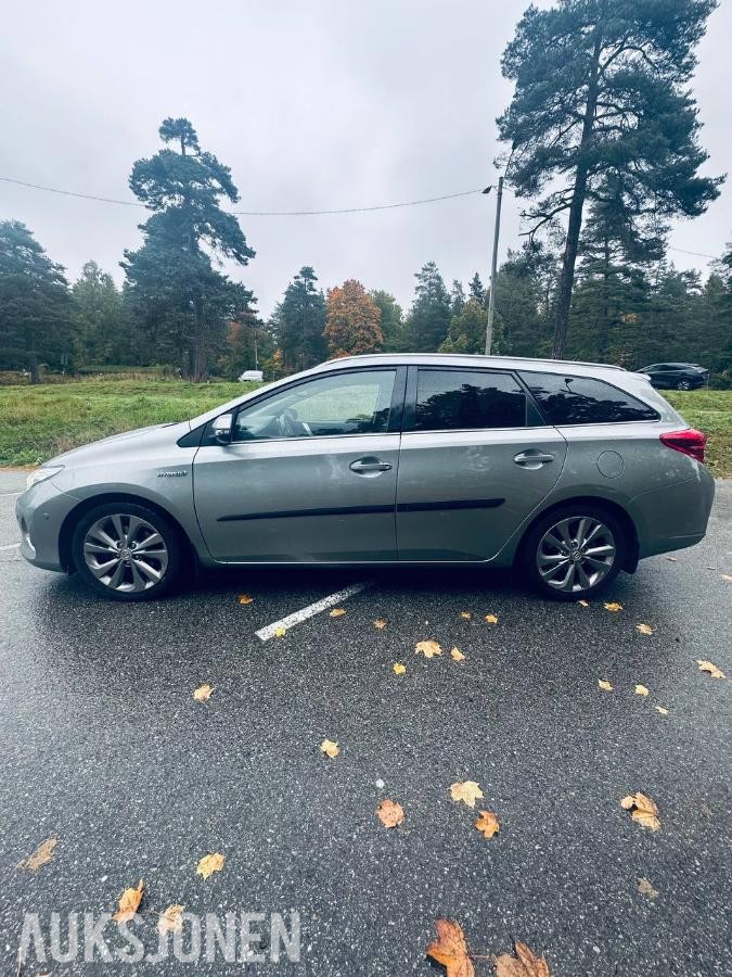 2014 Toyota Auris 1.8 136HK HYBRID NAVI CRUISE DELSKINN 