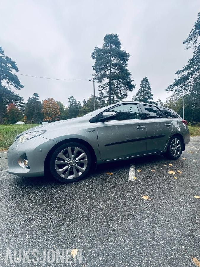 2014 Toyota Auris 1.8 136HK HYBRID NAVI CRUISE DELSKINN 