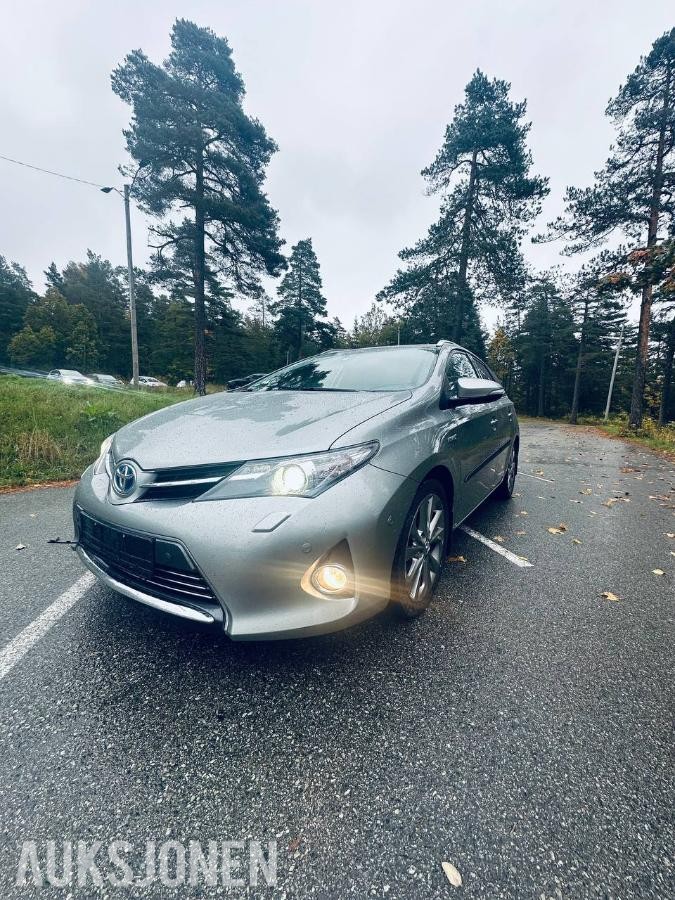 2014 Toyota Auris 1.8 136HK HYBRID NAVI CRUISE DELSKINN 