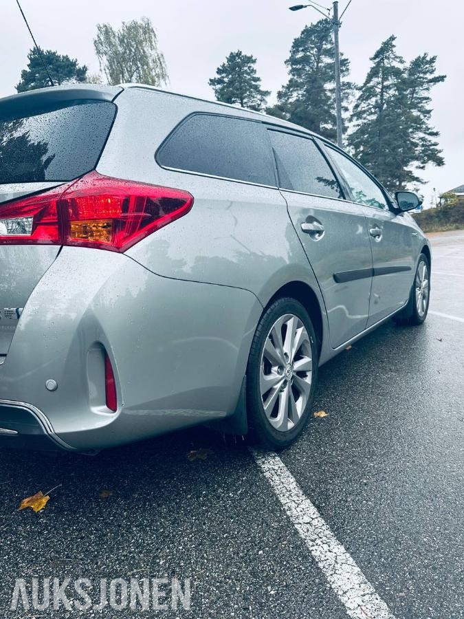 2014 Toyota Auris 1.8 136HK HYBRID NAVI CRUISE DELSKINN 