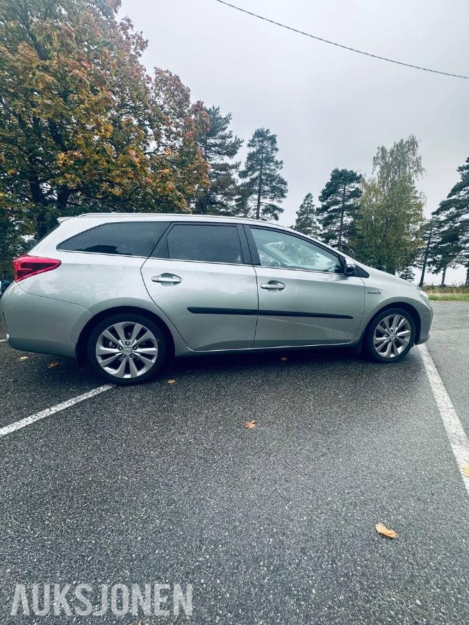 2014 Toyota Auris 1.8 136HK HYBRID NAVI CRUISE DELSKINN 
