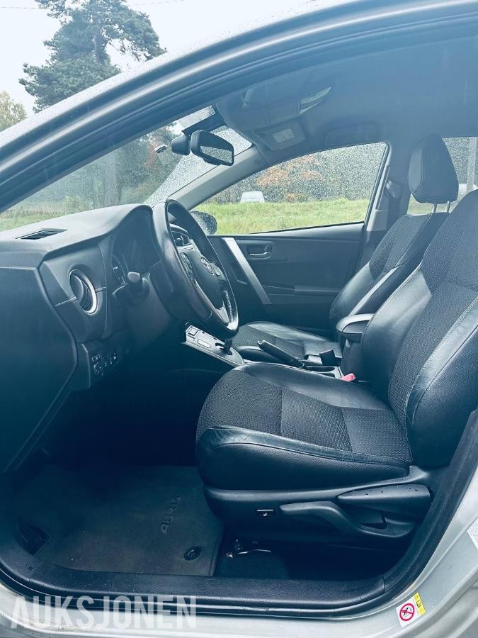 2014 Toyota Auris 1.8 136HK HYBRID NAVI CRUISE DELSKINN 