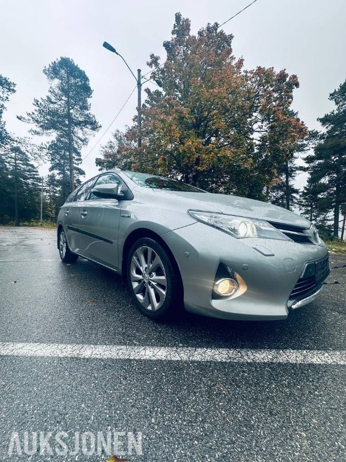 2014 Toyota Auris 1.8 136HK HYBRID NAVI CRUISE DELSKINN 