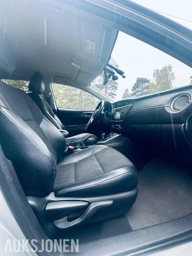 2014 Toyota Auris 1.8 136HK HYBRID NAVI CRUISE DELSKINN 