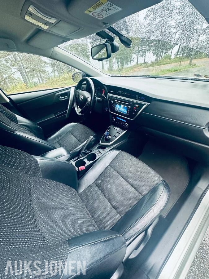 2014 Toyota Auris 1.8 136HK HYBRID NAVI CRUISE DELSKINN 