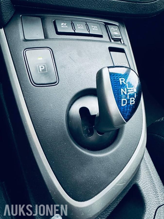 2014 Toyota Auris 1.8 136HK HYBRID NAVI CRUISE DELSKINN 