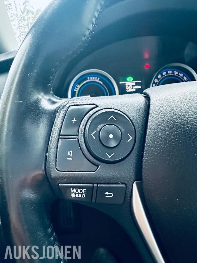 2014 Toyota Auris 1.8 136HK HYBRID NAVI CRUISE DELSKINN 