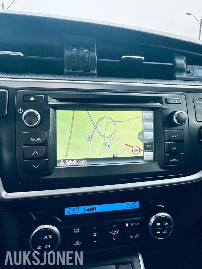 2014 Toyota Auris 1.8 136HK HYBRID NAVI CRUISE DELSKINN 