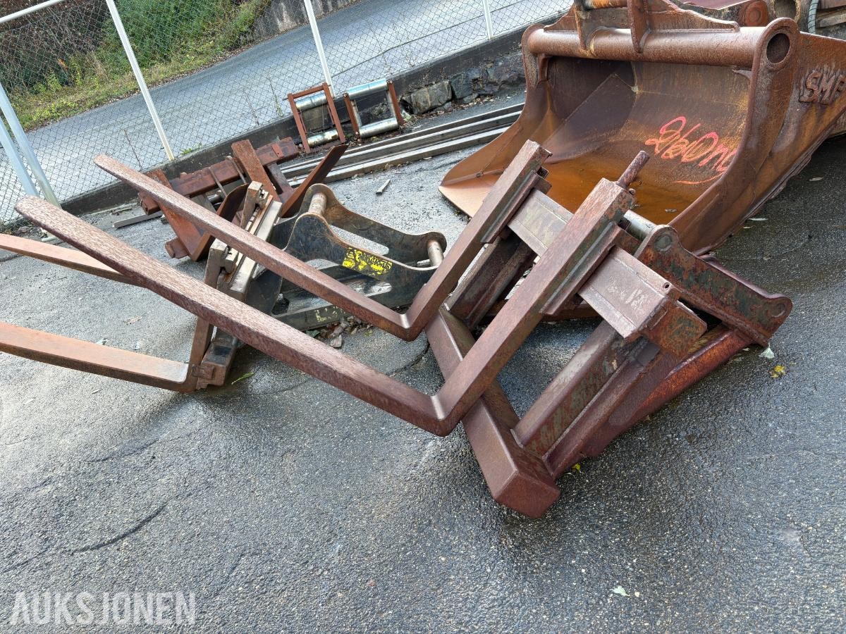 Manuelt Gaffelbord med S60-feste, 117 cm gafler