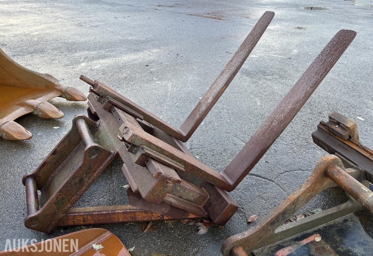 Manuelt Gaffelbord med S60-feste, 117 cm gafler