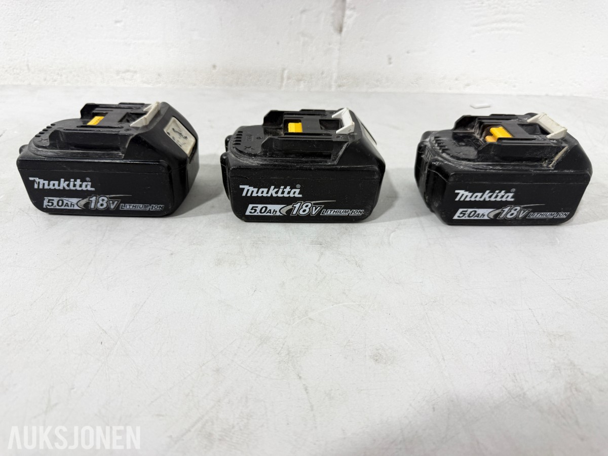 Makita verktøypakke med 5 maskiner, radio, lykt, batterier og lader