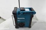 Makita verktøypakke med 5 maskiner, radio, lykt, batterier og lader
