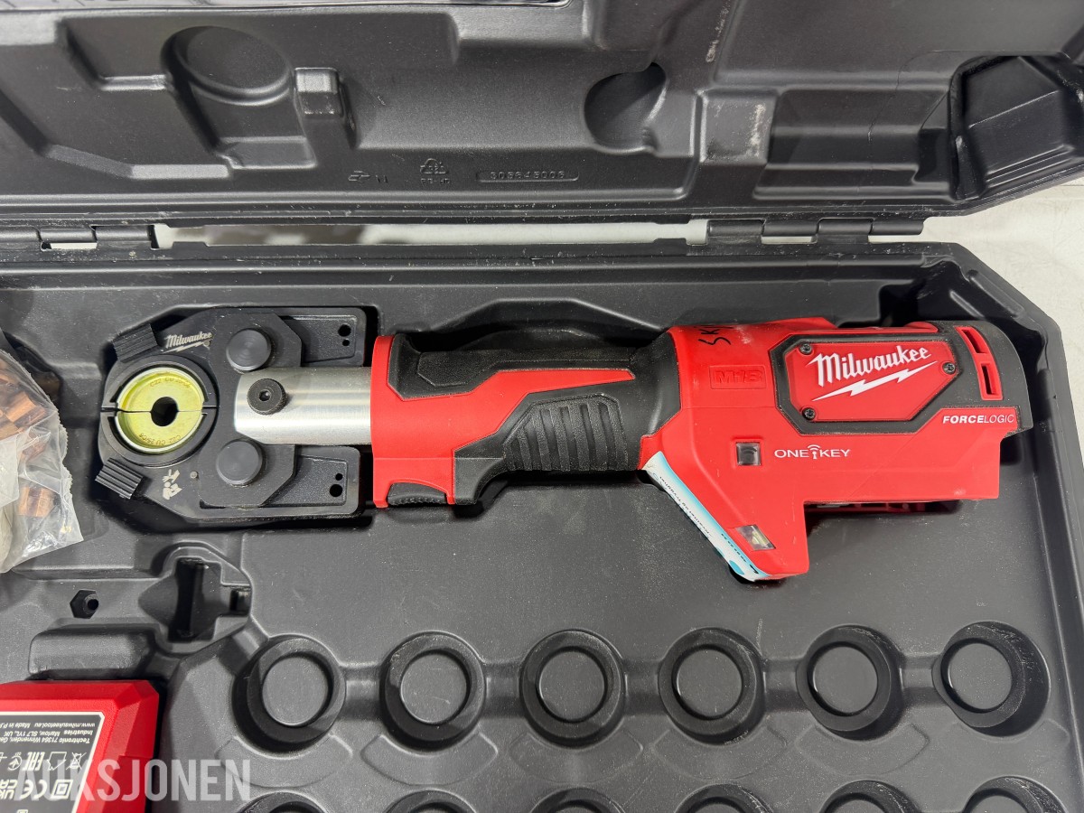 2023 Milwaukee M18 HCCT-201C FORCE LOGIC pressverktøy 53 kN
