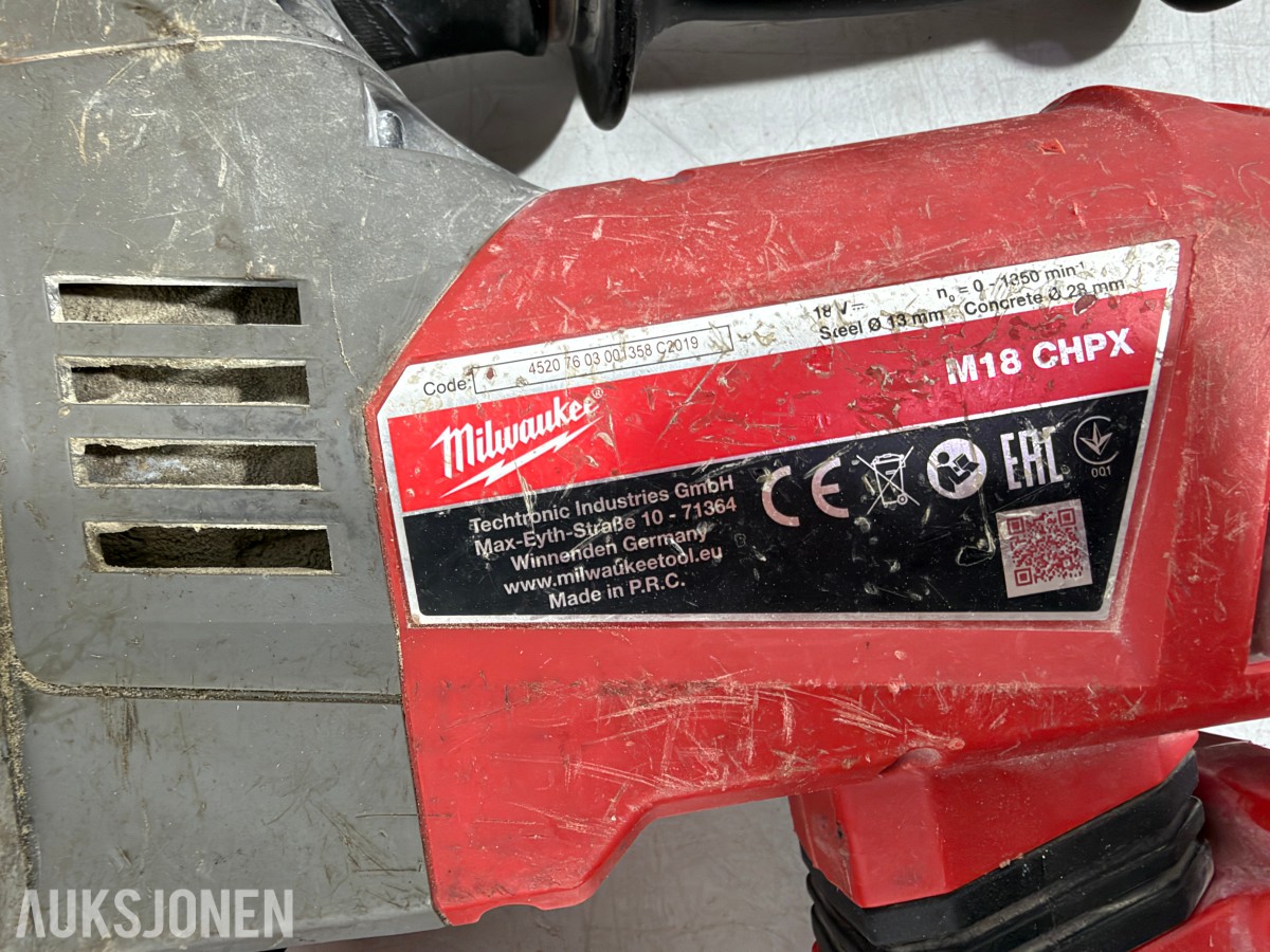 Parti Milwaukee M18/M12 elektroverktøy med batterier, ladere og arbeidslys