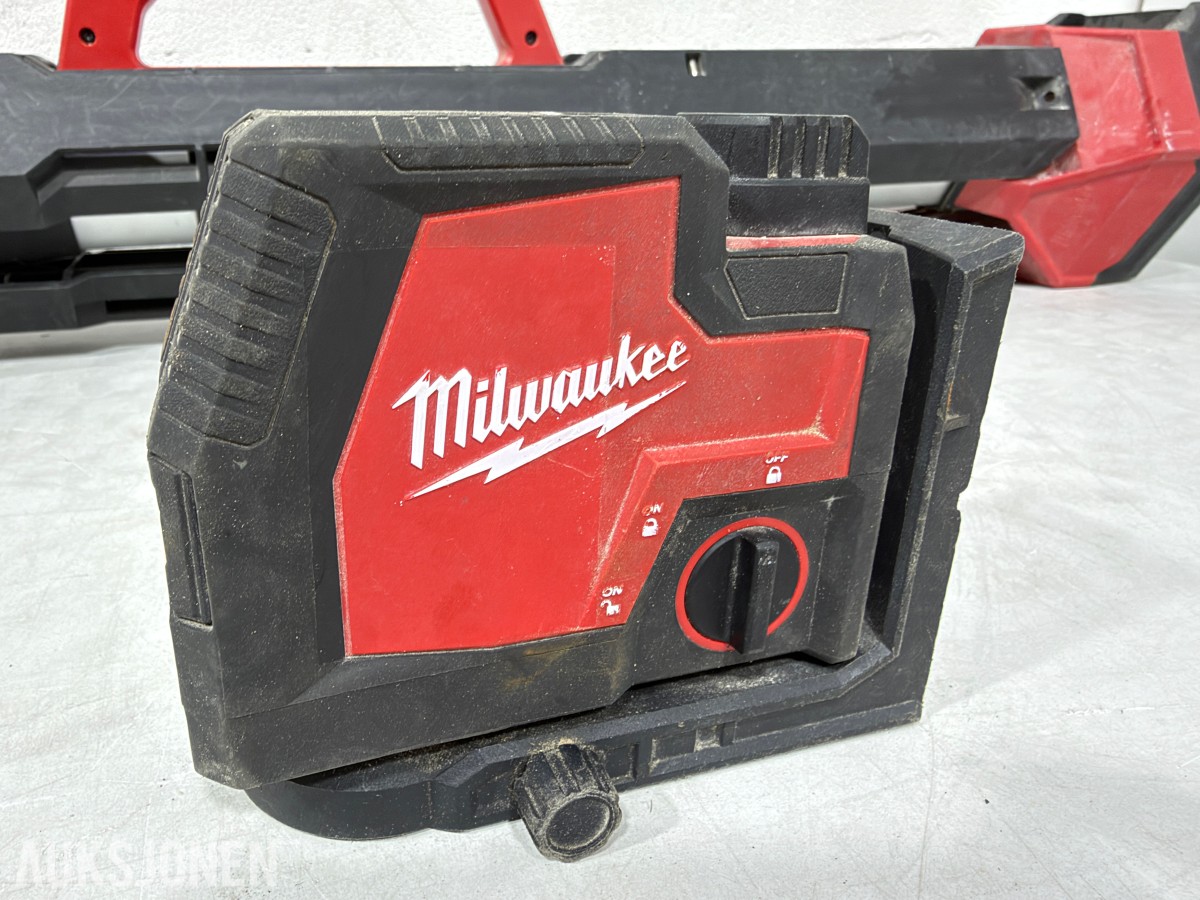 Parti Milwaukee M18/M12 elektroverktøy med batterier, ladere og arbeidslys