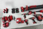 Parti Milwaukee M18/M12 elektroverktøy med batterier, ladere og arbeidslys