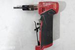 Parti Milwaukee M18/M12 elektroverktøy med batterier, ladere og arbeidslys