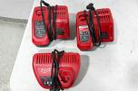 Parti Milwaukee M18/M12 elektroverktøy med batterier, ladere og arbeidslys