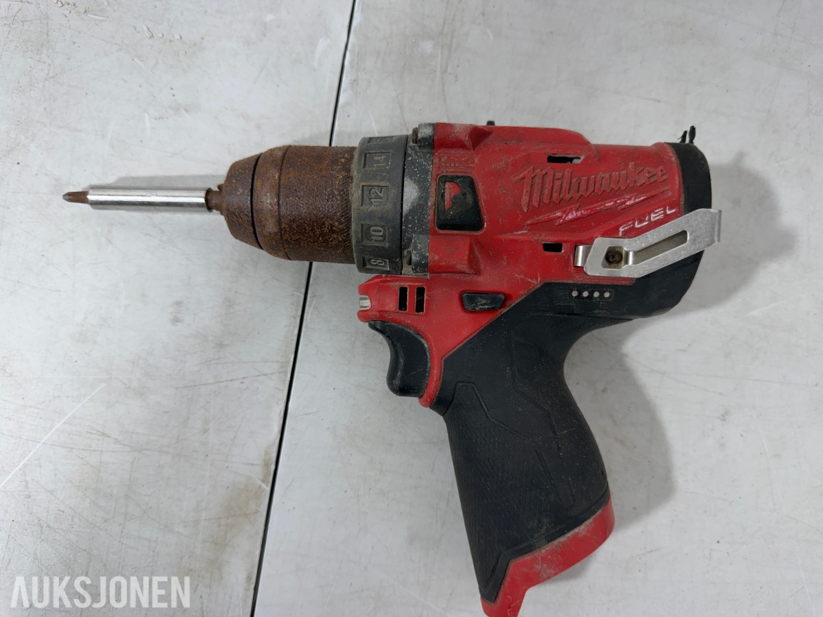Parti Milwaukee M18/M12 elektroverktøy, støvsugere, batterier og ladere