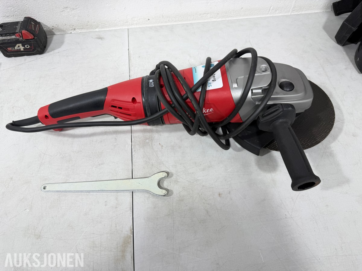 Parti Milwaukee M18/M12 elektroverktøy, støvsugere, batterier og ladere
