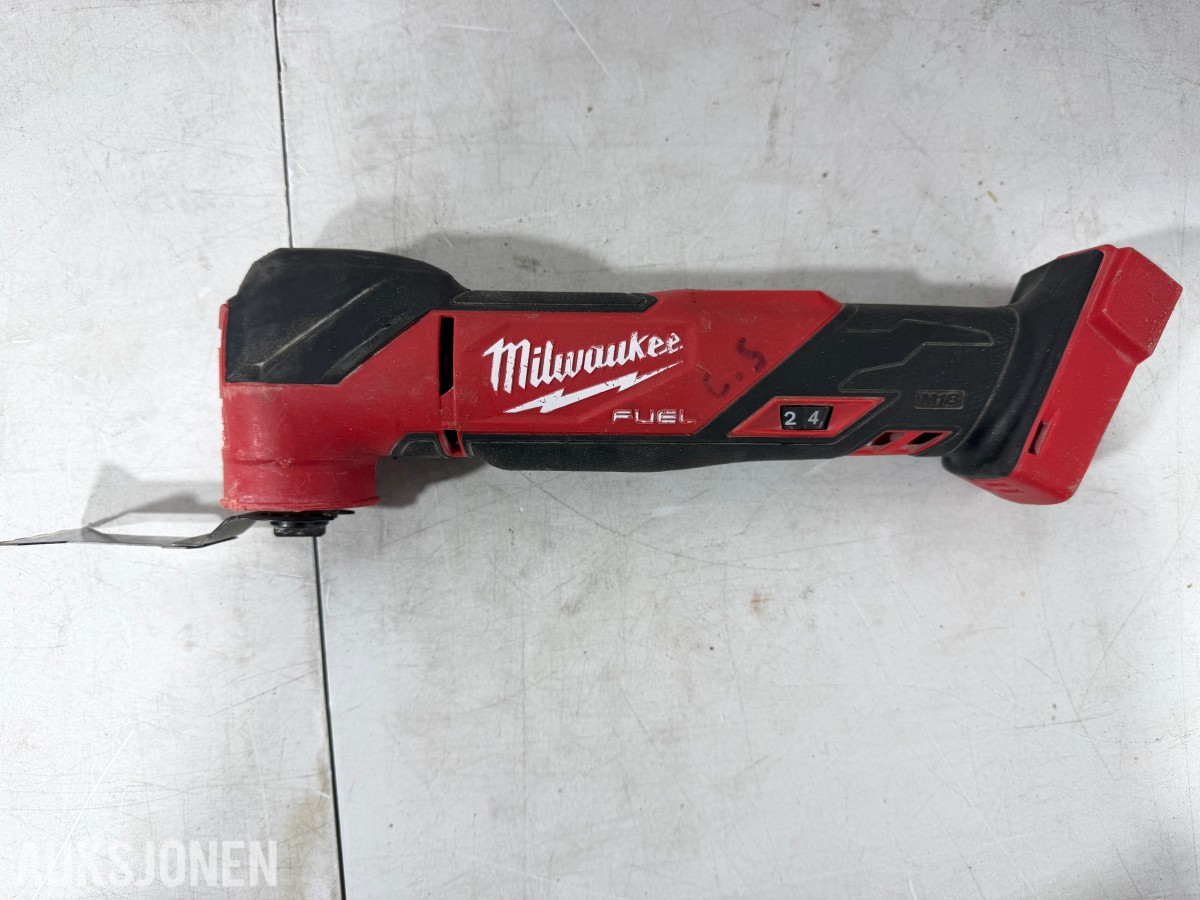 Parti Milwaukee M18/M12 elektroverktøy med batterier og ladere