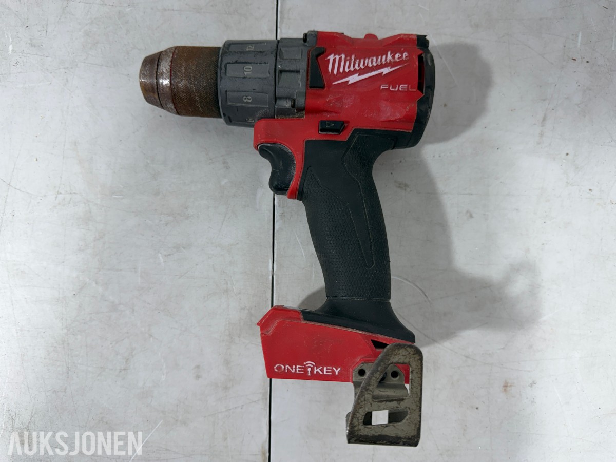 Parti Milwaukee M18/M12 elektroverktøy med batterier og ladere