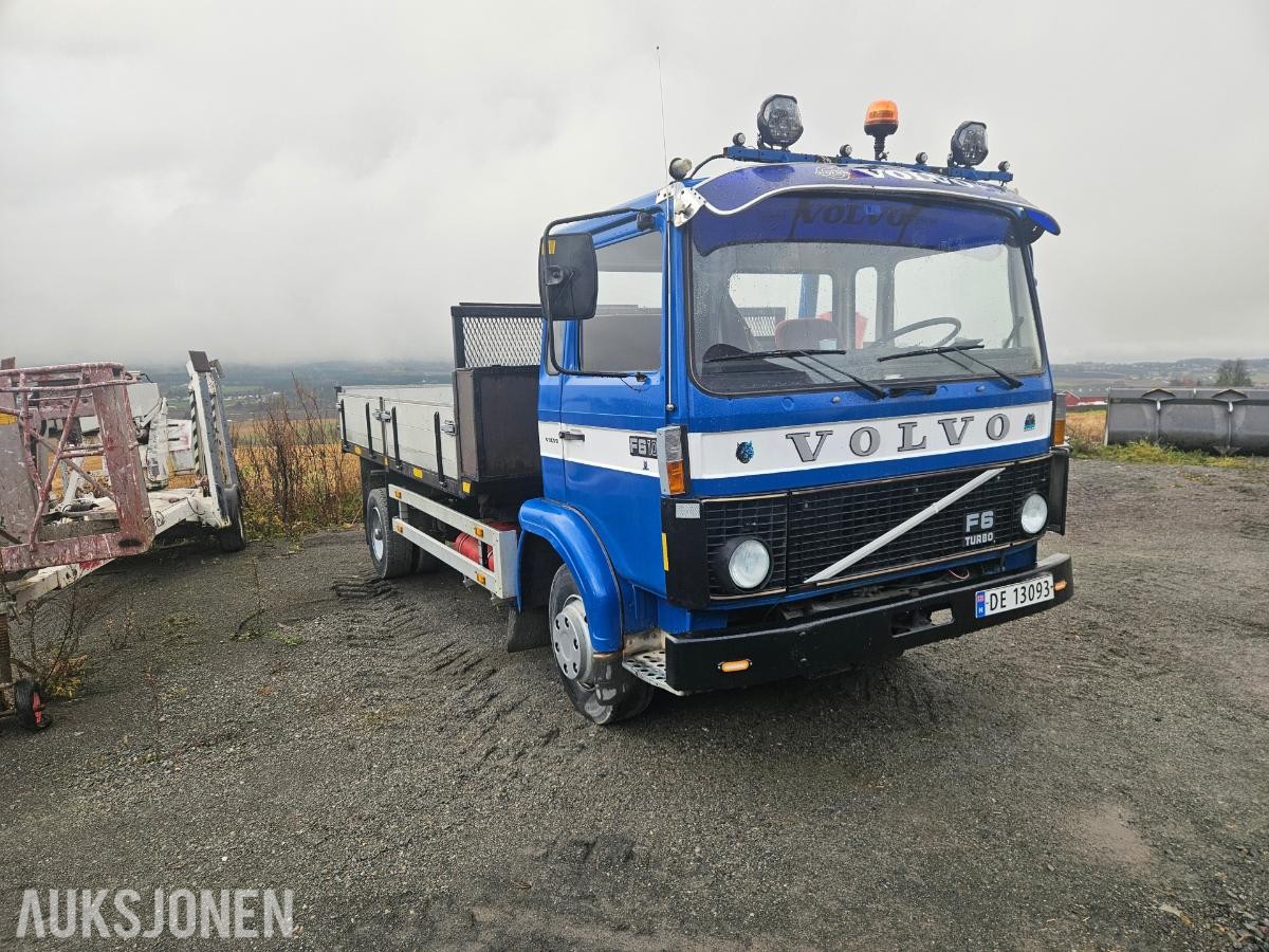 1984 Volvo F610 4X2-Planbil