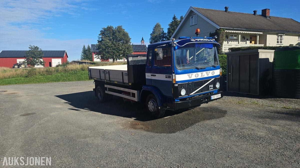 1984 Volvo F610 4X2-Planbil