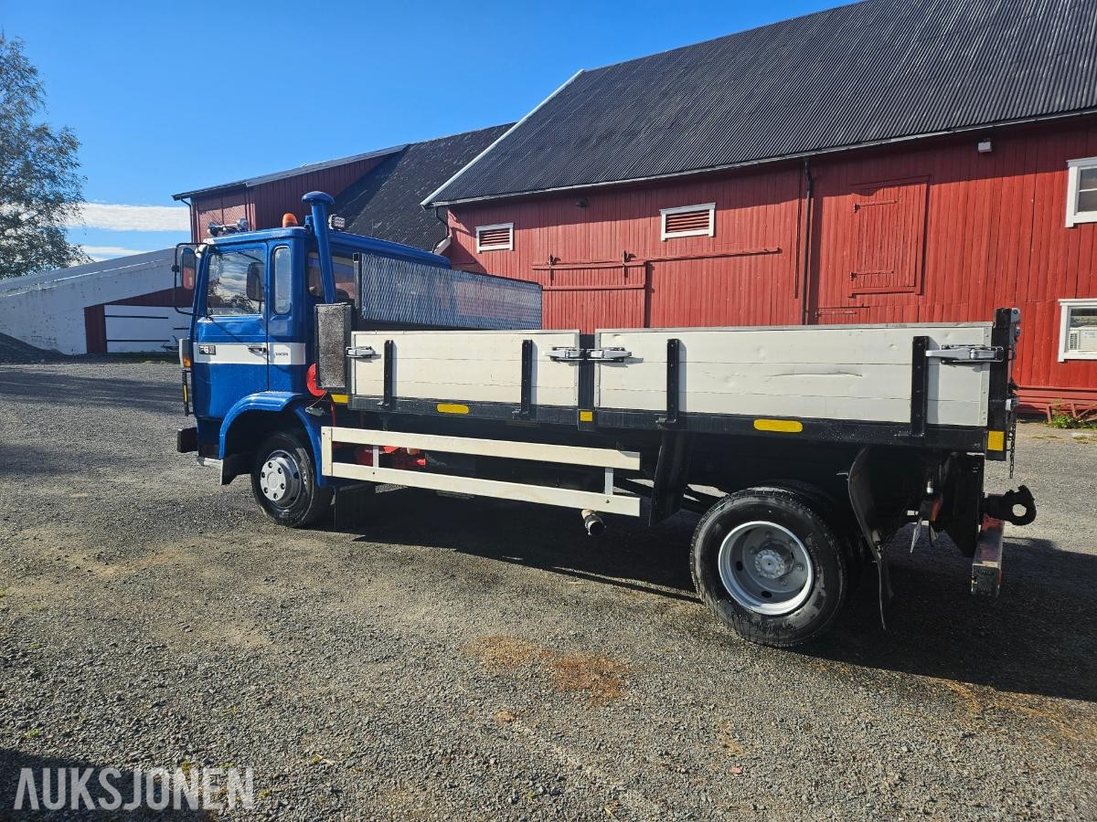 1984 Volvo F610 4X2-Planbil