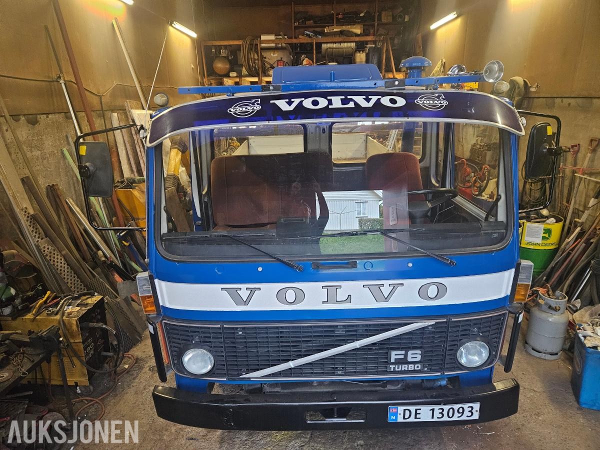 1984 Volvo F610 4X2-Planbil
