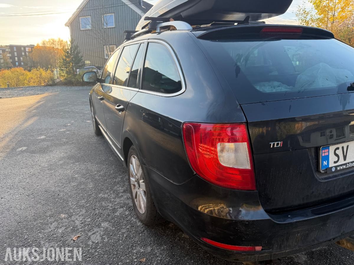 2013 SKODA SUPERB 2.0 TDI 140HK DSG EU-OK 10.28 EL. FØRERSETE