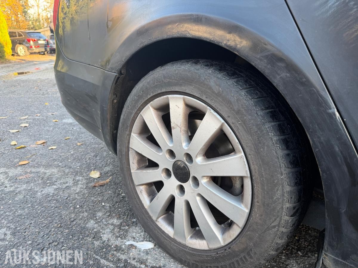 2013 SKODA SUPERB 2.0 TDI 140HK DSG EU-OK 10.28 EL. FØRERSETE