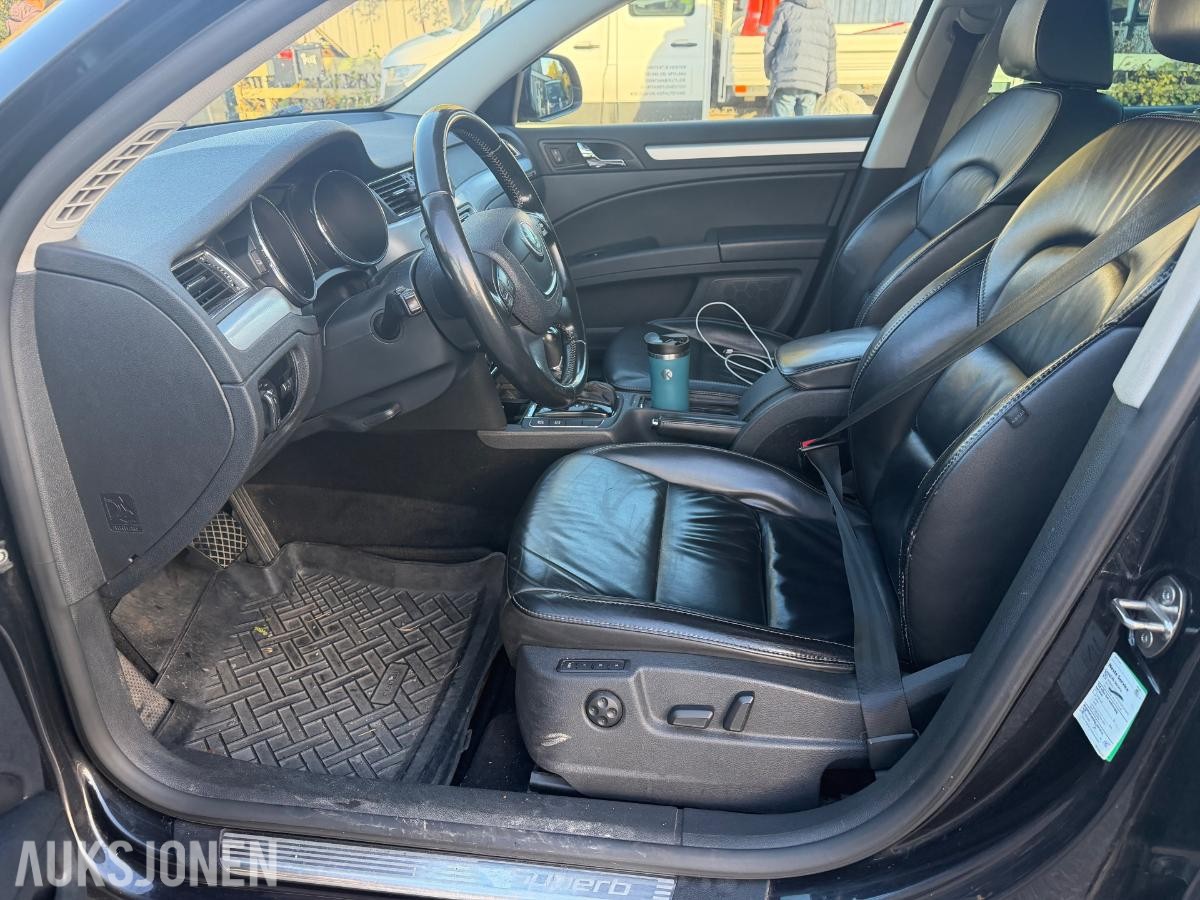 2013 SKODA SUPERB 2.0 TDI 140HK DSG EU-OK 10.28 EL. FØRERSETE