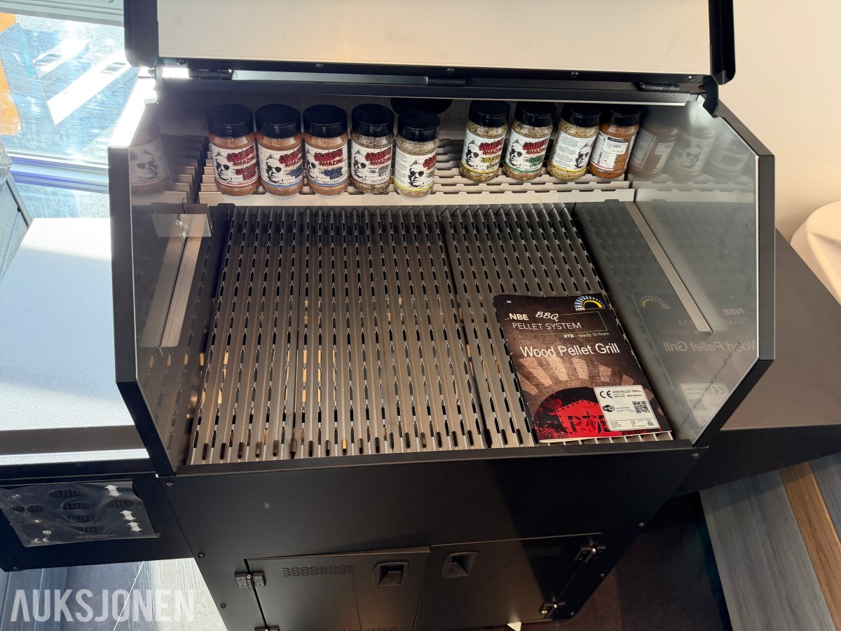 2026 NBE RTB Tokyo trepelletsgrill / smoker – 10 400 cm² grillareal