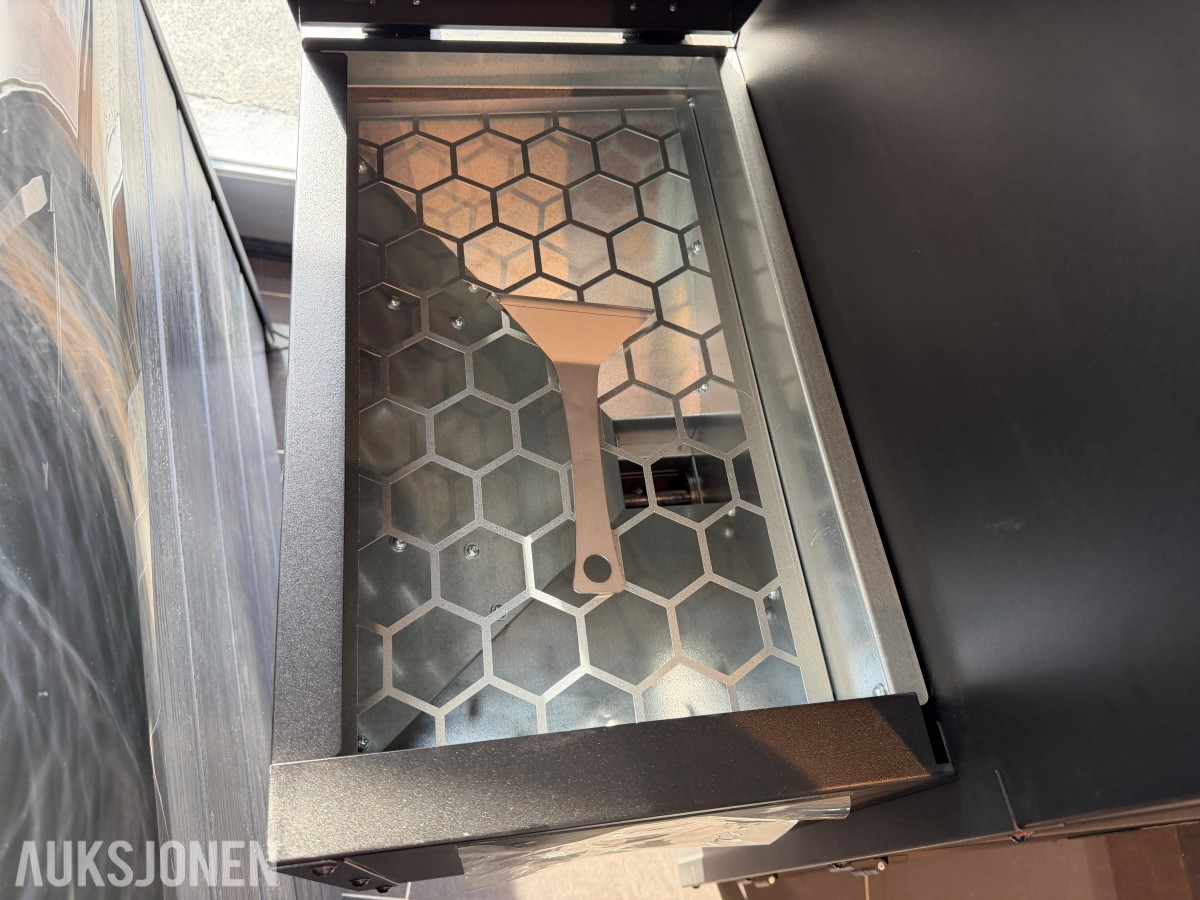 2026 NBE RTB Tokyo trepelletsgrill / smoker – 10 400 cm² grillareal