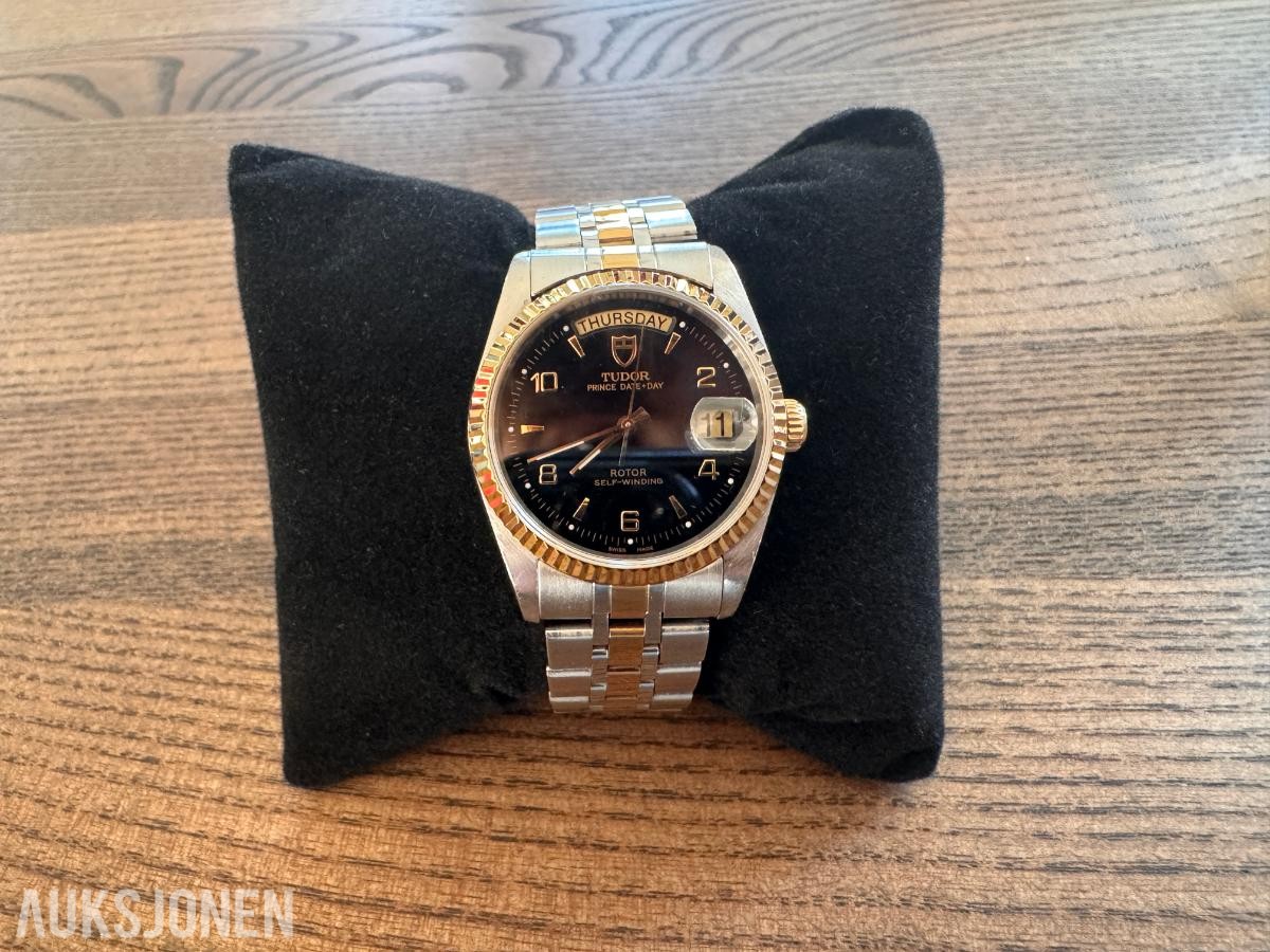Tudor Prince Date+ Day