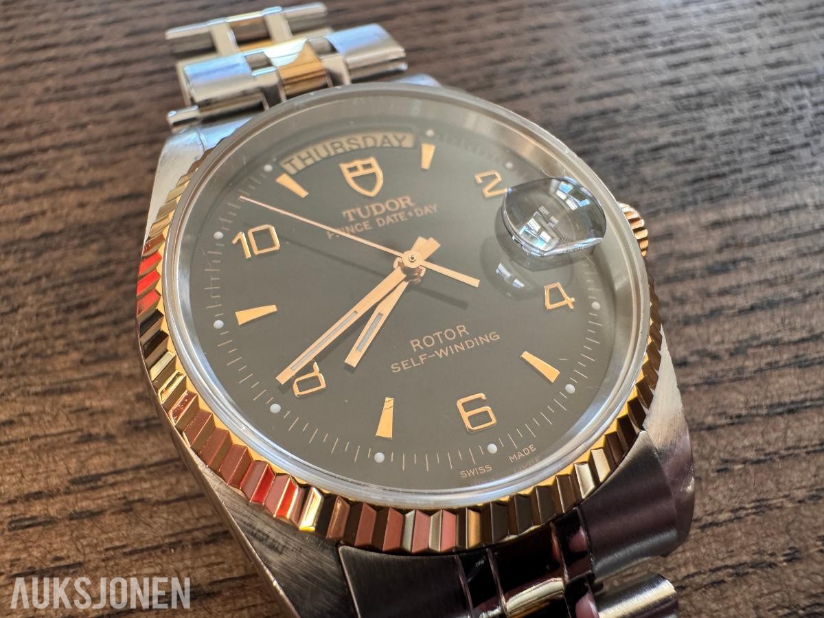 Tudor Prince Date+ Day